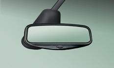 Grâce à un capteur, mesurant la luminosité provenant de l'arrière du véhicule,